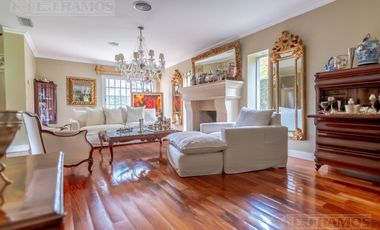 Casa refaccionada en venta  de 5 dormitorios en Martinez