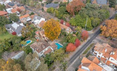 Casa refaccionada en venta  de 5 dormitorios en Martinez
