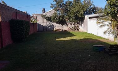 VENTA CASA 2 DORMITORIOS EN VILLA DIEGO AL 400