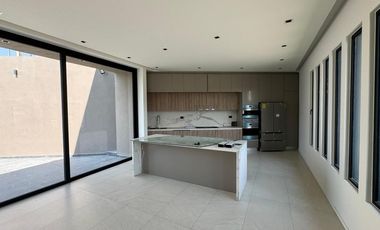 Casa en venta en Life, Bosque Real