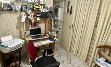 Departamento en venta 4 amb + dependencia + cochera y baulera