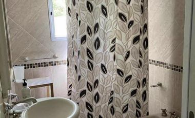 Casa en venta  - 2 Dormitorios 1 Baño - Cochera - 600Mts2 - Florencio Varela