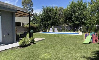 Casa en venta  - 2 Dormitorios 1 Baño - Cochera - 600Mts2 - Florencio Varela