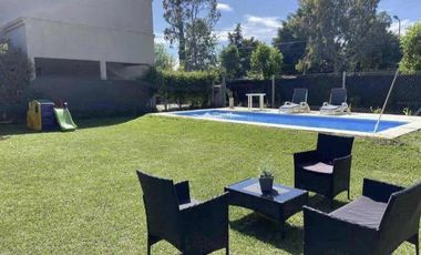 Casa en venta  - 2 Dormitorios 1 Baño - Cochera - 600Mts2 - Florencio Varela