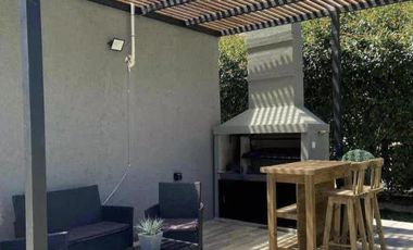 Casa en venta  - 2 Dormitorios 1 Baño - Cochera - 600Mts2 - Florencio Varela