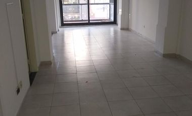 Oficina en  Billinghurst 1100 e/ Gorriti y J A Cabrera