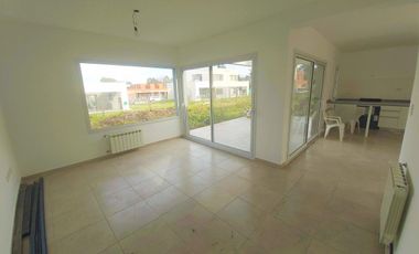 Casa en venta en Pilar del Este - Casas del Este
