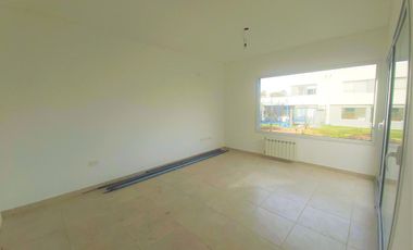 Casa en venta en Pilar del Este - Casas del Este