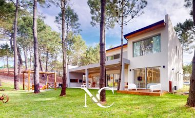 Casa en venta en Pinamar Barrio Pioneros seguridad 24hs