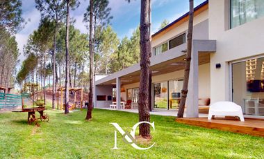 Casa en venta en Pinamar Barrio Pioneros seguridad 24hs