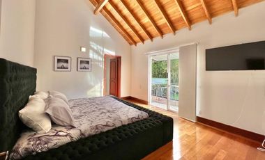 VENTA CASA EN EL POBLADO EL TESORO 456MTS