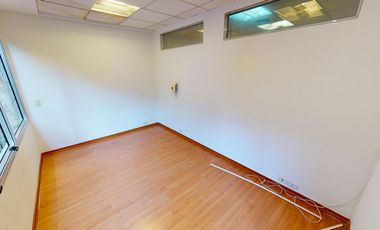 Venta de oficina en planta baja en San Isidro