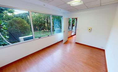 Venta de oficina en planta baja en San Isidro