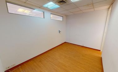 Venta de oficina en planta baja en San Isidro