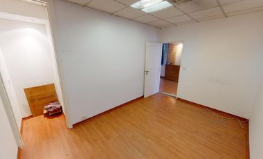 Venta de oficina en planta baja en San Isidro