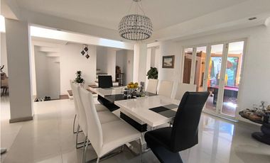 Venta de casa en el Poblado- cerca al centro comercial El Tesoro