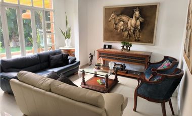 Venta de casa en el Poblado- cerca al centro comercial El Tesoro