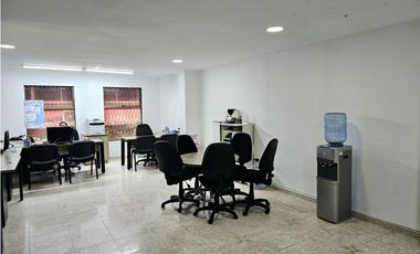 Arriendo oficina amplia- centro historico