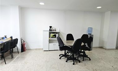Arriendo oficina amplia- centro historico