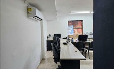 Arriendo oficina amplia- centro historico