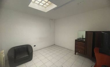 DÚPLEX AMPLIA Y FUNCIONAL, IDEAL PARA FAMILIAS GRANDES O INVERSIÓN