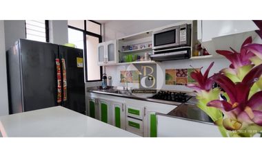 VENTA DE CASA DE TRES NIVELES BARRIO LOS HELECHOS YOPAL.