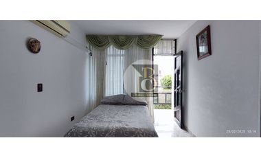 VENTA DE CASA DE TRES NIVELES BARRIO LOS HELECHOS YOPAL.