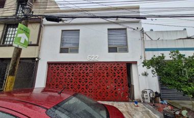 CASA EN VENTA SOBRE AV CASA BLANCA, SAN NICOLAS