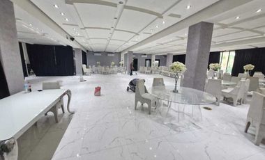 SALON DE EVENTOS ACLIENTADO, IDEAL PARA INVERSION