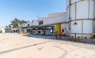 Excelente Bodega Industrial en Los Reyes La paz