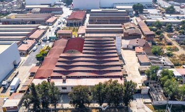 Excelente Bodega Industrial en Los Reyes La paz
