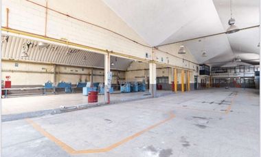Excelente Bodega Industrial en Los Reyes La paz