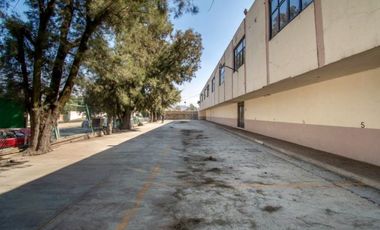 Excelente Bodega Industrial en Los Reyes La paz