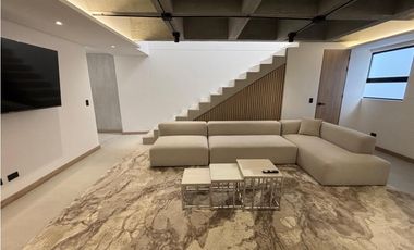 VENTA APARTAMENTO PENTHOUSE LAURELES IGLESIA SANTA TERESITA