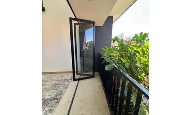 VENTA APARTAMENTO PENTHOUSE LAURELES IGLESIA SANTA TERESITA