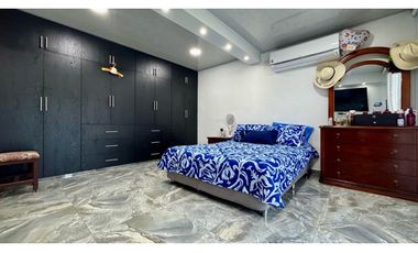 Casa esquinera de tres pisos en venta permuta Barrio Santa Ana Palmira