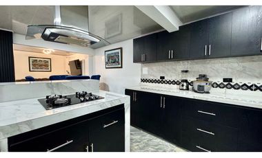 Casa esquinera de tres pisos en venta permuta Barrio Santa Ana Palmira