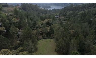 Venta de lote en el retiro