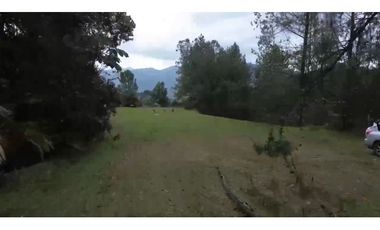 Venta de lote en el retiro