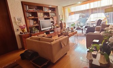 Se vende excelente casa en Lomas Hipódromo (V)