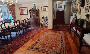 Se vende excelente casa en Lomas Hipódromo (V)