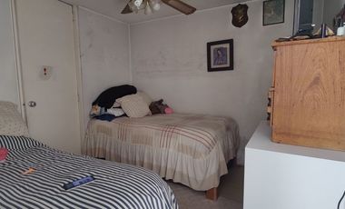 Se vende excelente casa en Lomas Hipódromo (V)