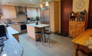 Se vende excelente casa en Lomas Hipódromo (V)
