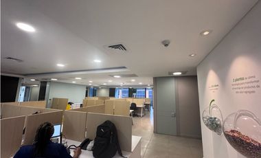 SE ARRIENDA OFICINA EN EL POBLADO