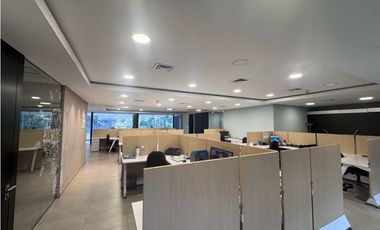 SE ARRIENDA OFICINA EN EL POBLADO