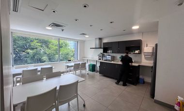 SE ARRIENDA OFICINA EN EL POBLADO