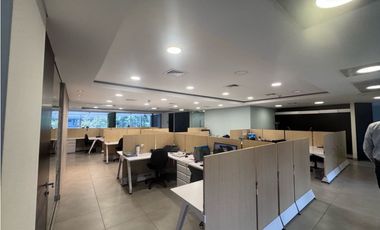 SE ARRIENDA OFICINA EN EL POBLADO