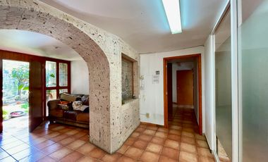 CASA EN RENTA EN COLONIA LAS FUENTES