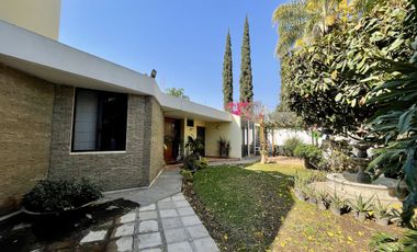 CASA EN RENTA EN COLONIA LAS FUENTES