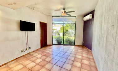 CASA EN RENTA EN COLONIA LAS FUENTES